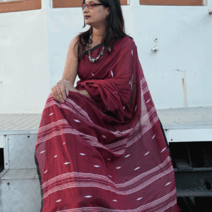 Exude Timeless Grace in the "Crimson Earth" Handwoven Cotton Saree